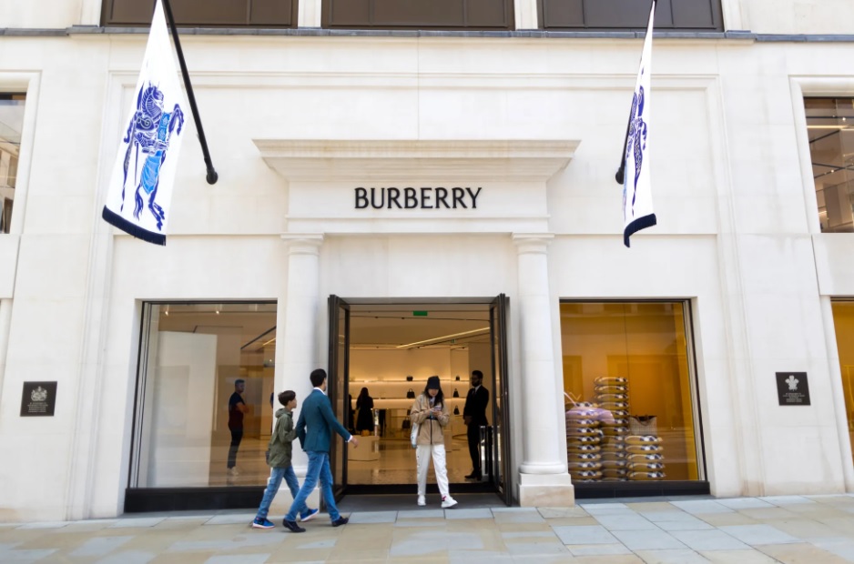 Burberrys Risky Gamble Aggressive pricing Amid Outlet boom