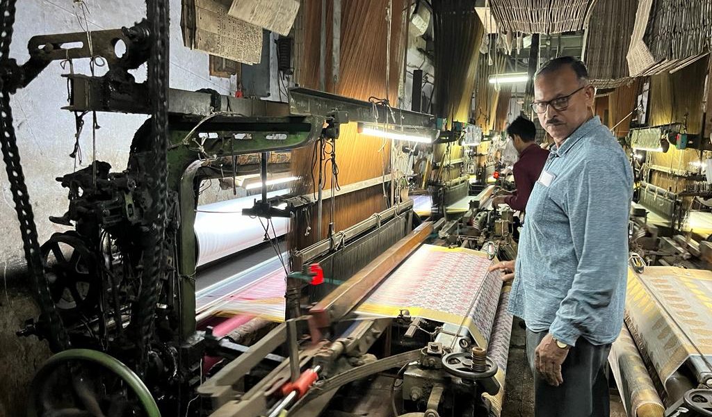 China factor looms over Surats textile industry amidst QCOs