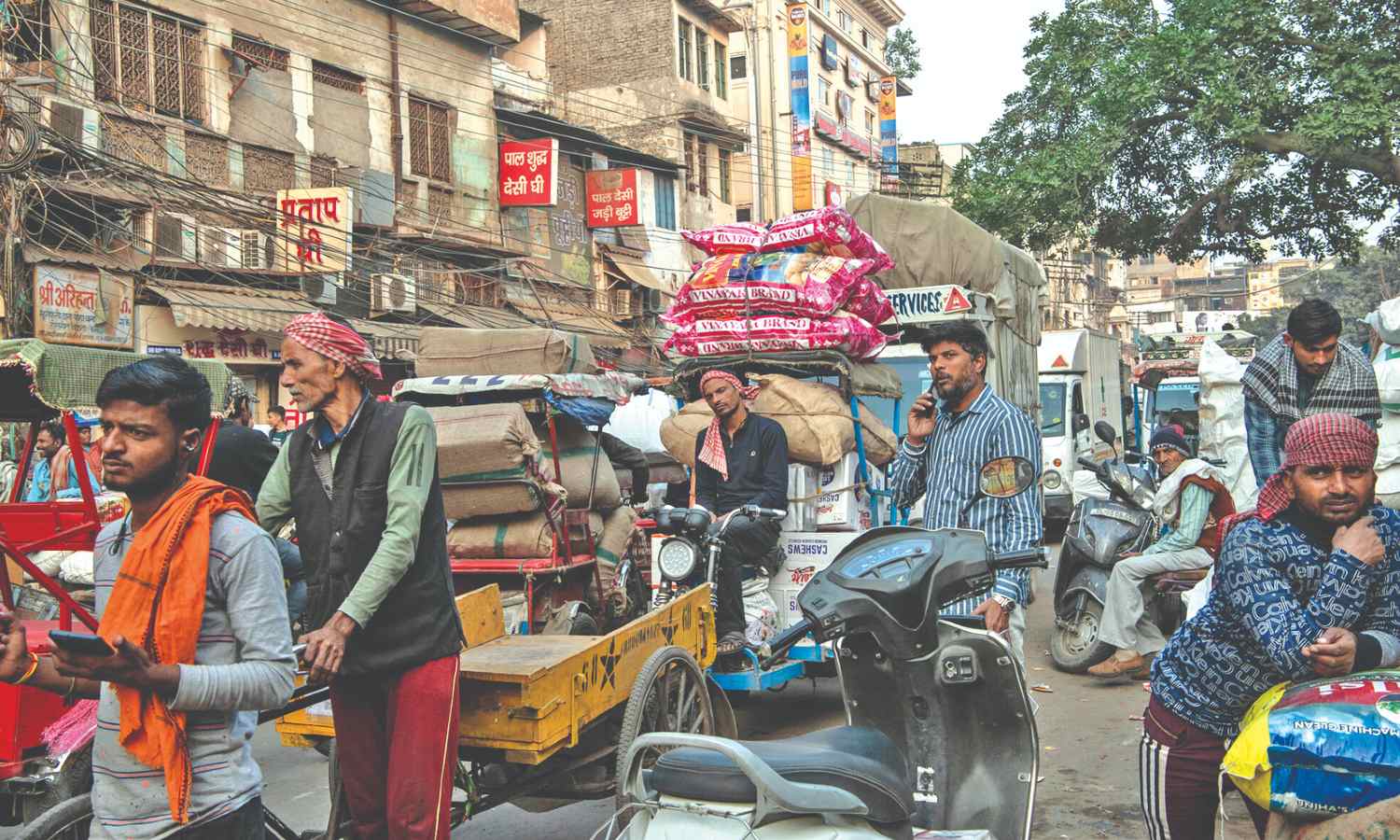 India Chasing China's Crown: The race for the world's top consumer market