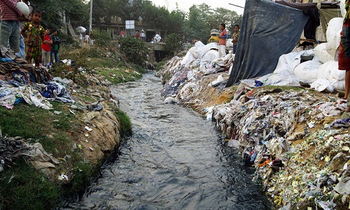 Jeans production and its associated environmental damage 002