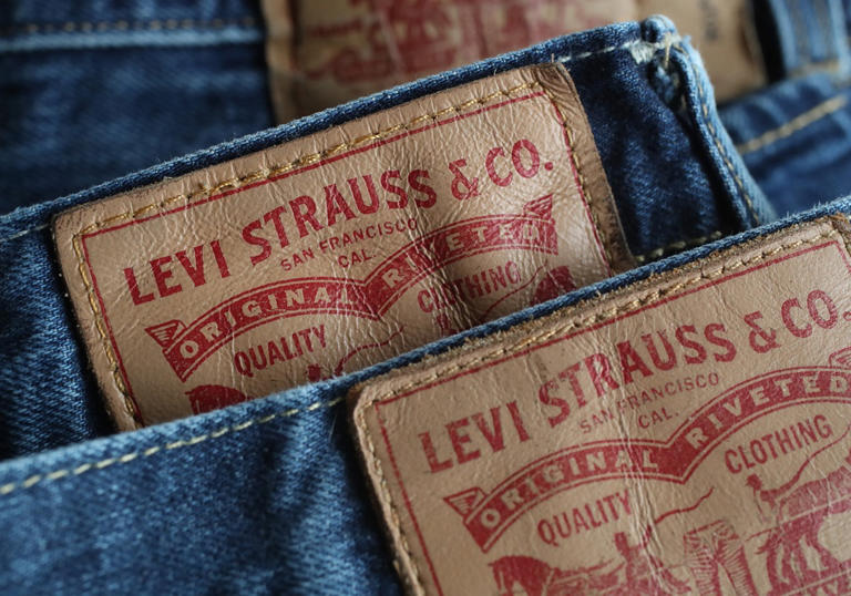 Levis Lifetime Supply of Jeans sweepstakes stirs excitement