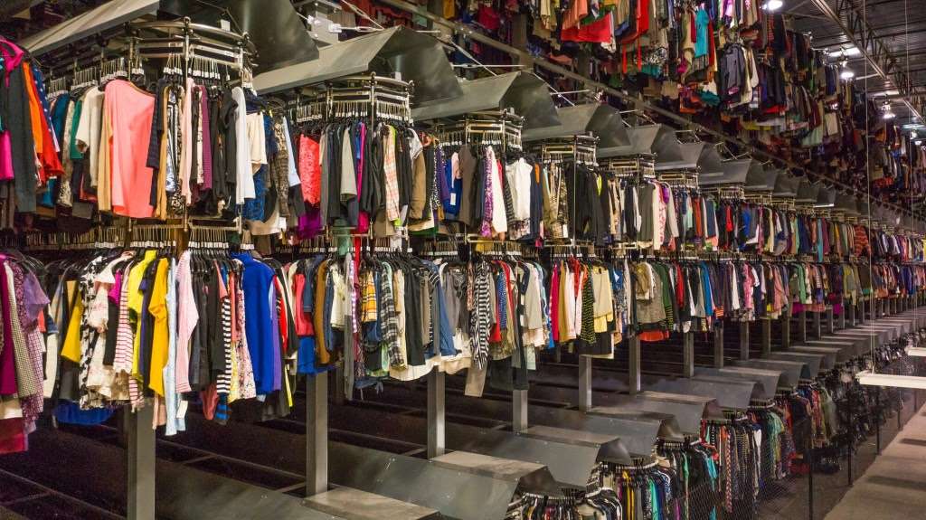 Secondhand Clothing: A booming market or fleeting trend?